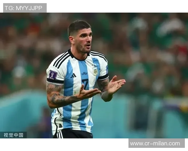 德保罗精准传中梅西头球攻门险些得手被门将神勇扑出