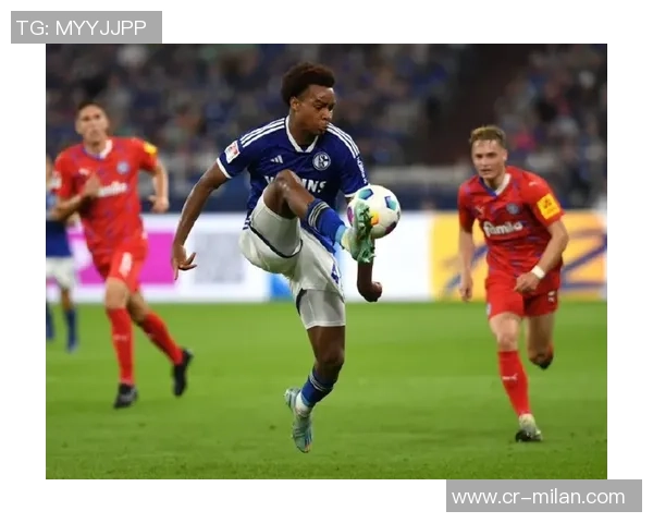 国米多特等多家俱乐部关注西汉姆联15岁后卫费约库转会动态